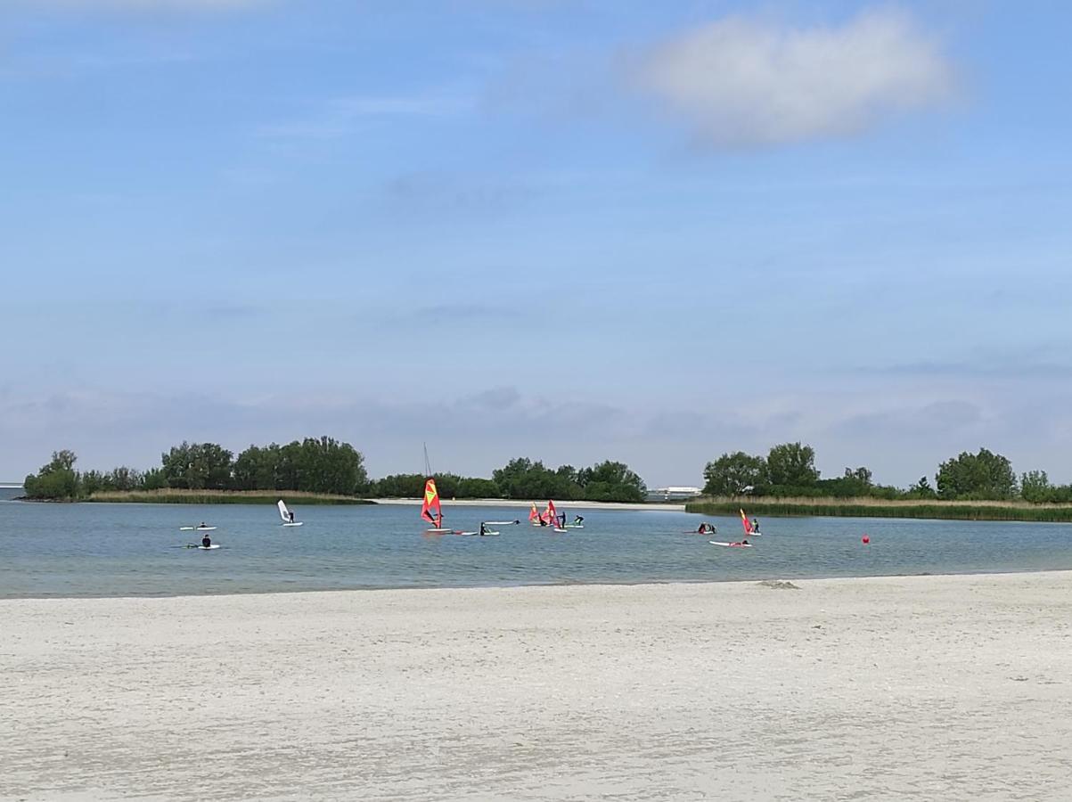 Appartement Ijsselmeer Makkum Strand Екстер'єр фото