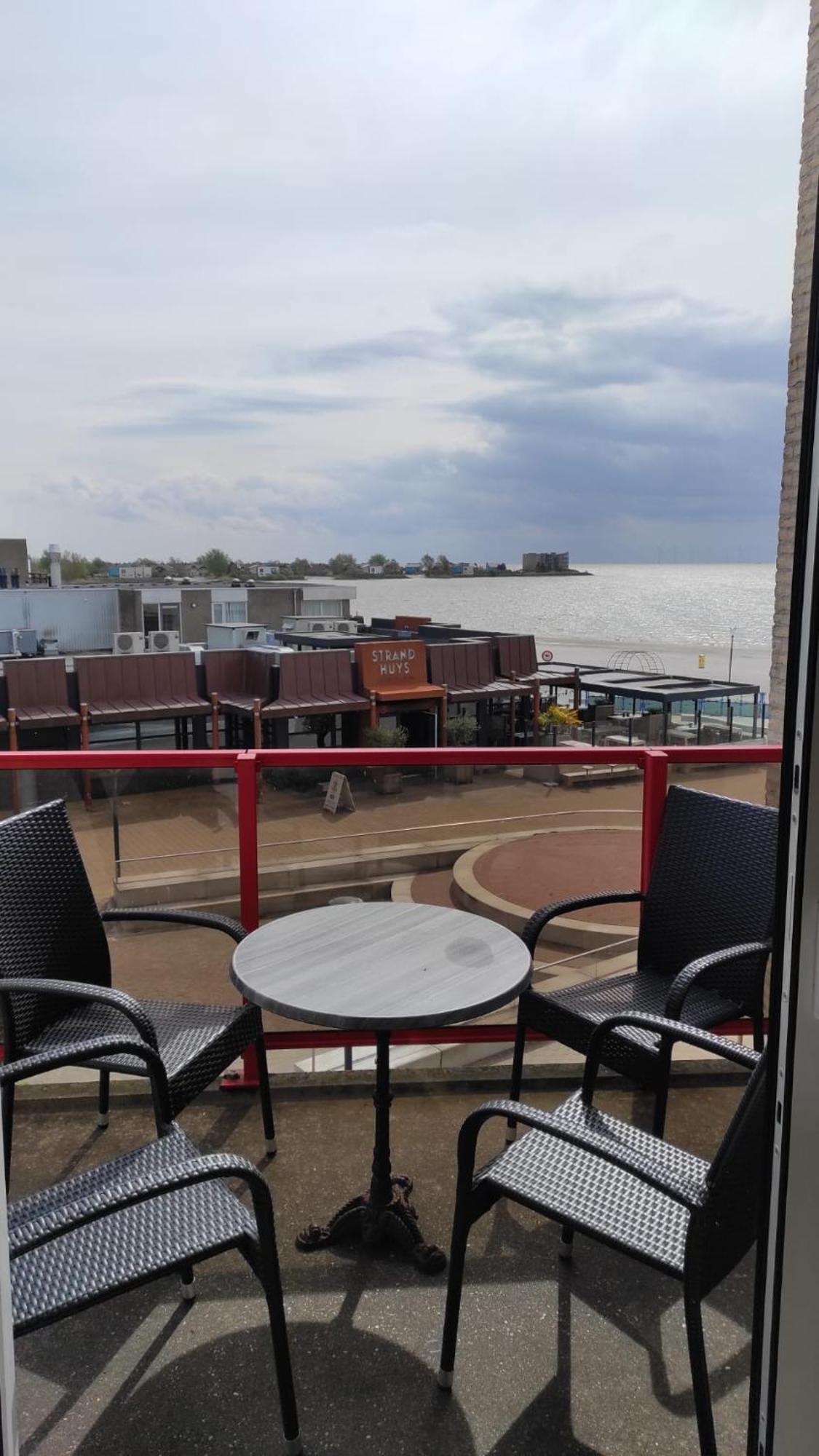 Appartement Ijsselmeer Makkum Strand Екстер'єр фото